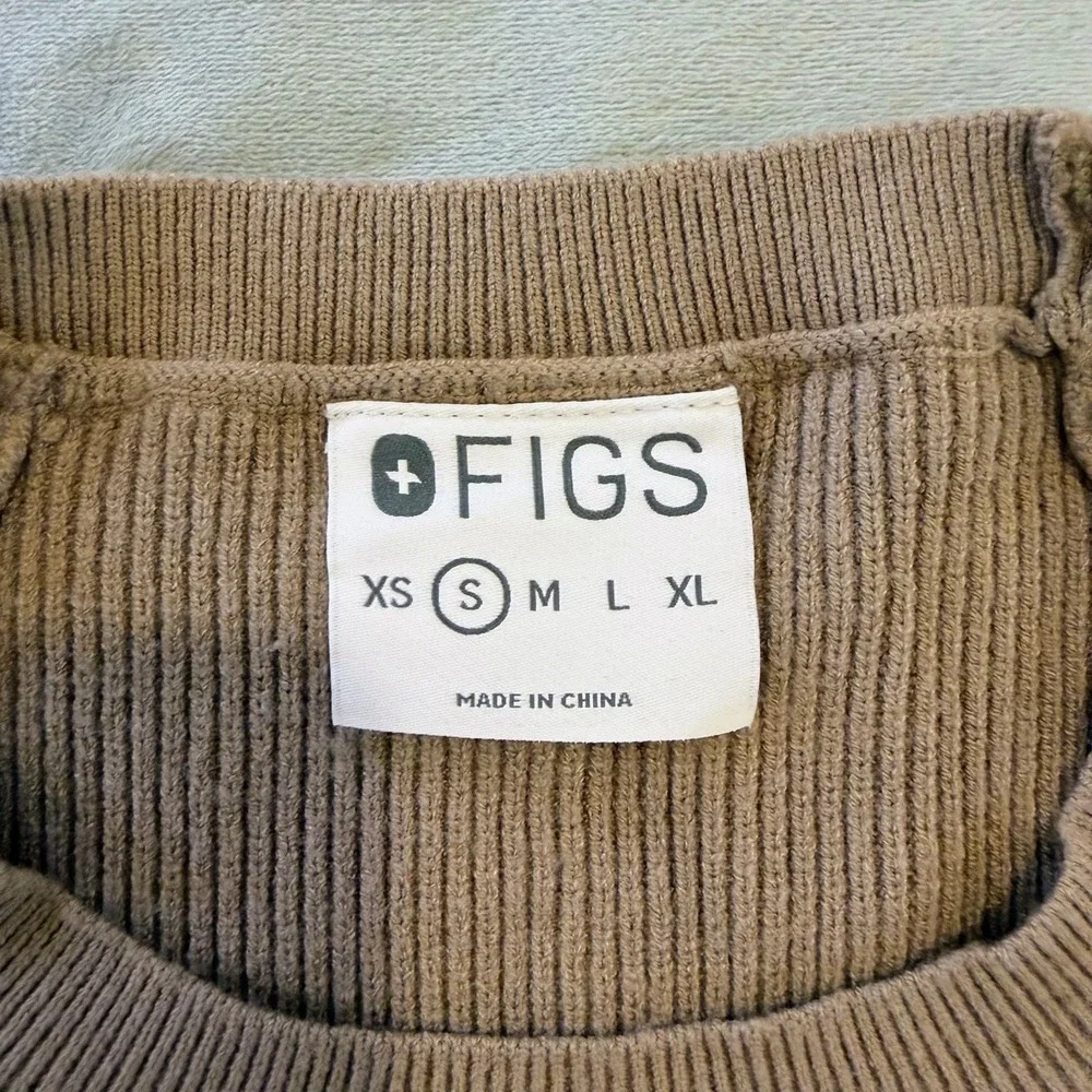 Figs ribbed crewneck